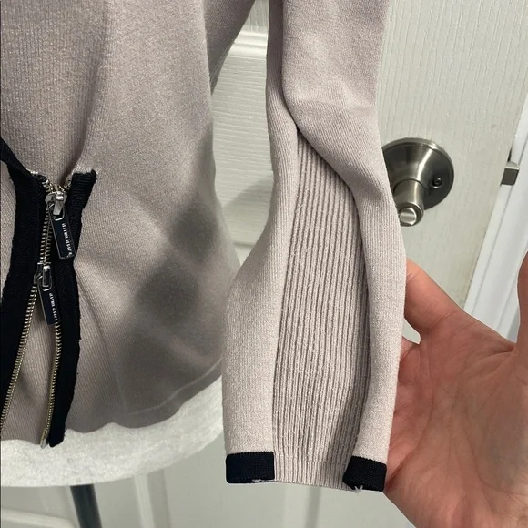 Karen Millen Knit Sweater Jacket Black Trim Asymmetrical Zipper V Neck Collar - Picture 4 of 14